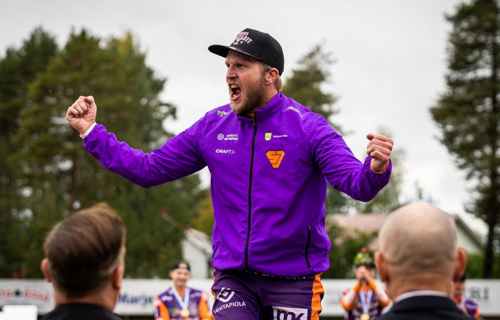 Kuva: SuperJymy (Janne Kuronen) / Roope Korhosen oli täynnä tuuletuksia ja juhlia.